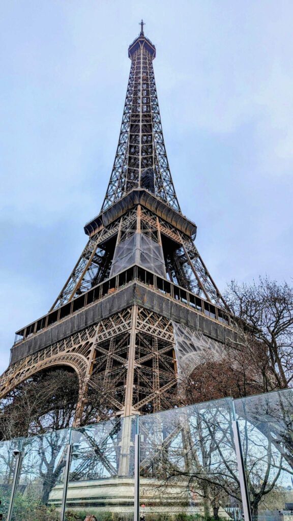 EIFFEL TOWER