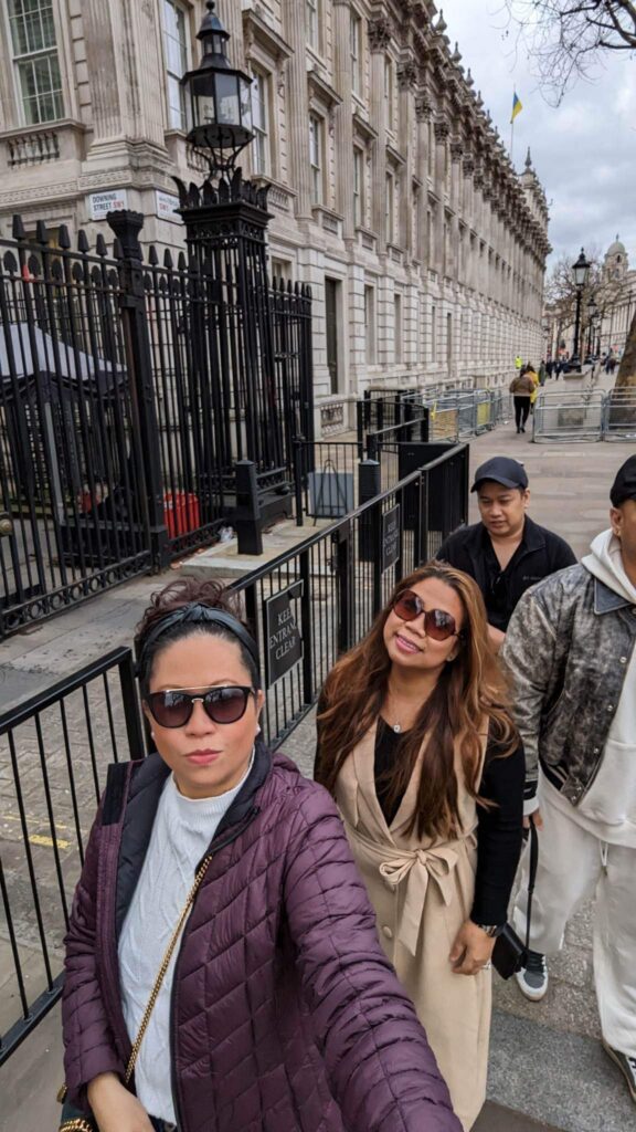 red telephone booth london uk