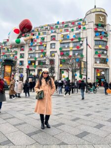 sheila at Louis Vuitton @ Champs Elysees paris France