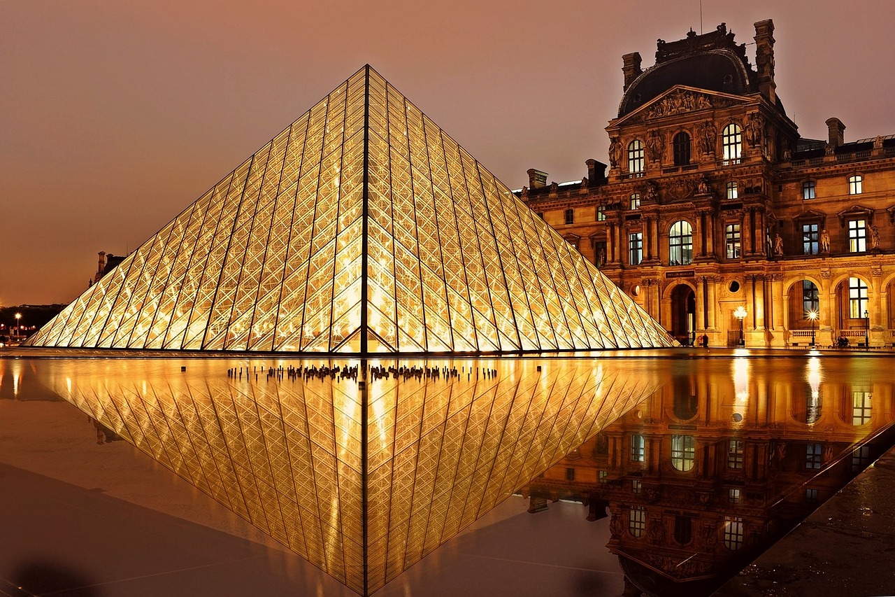 louvre museum paris france