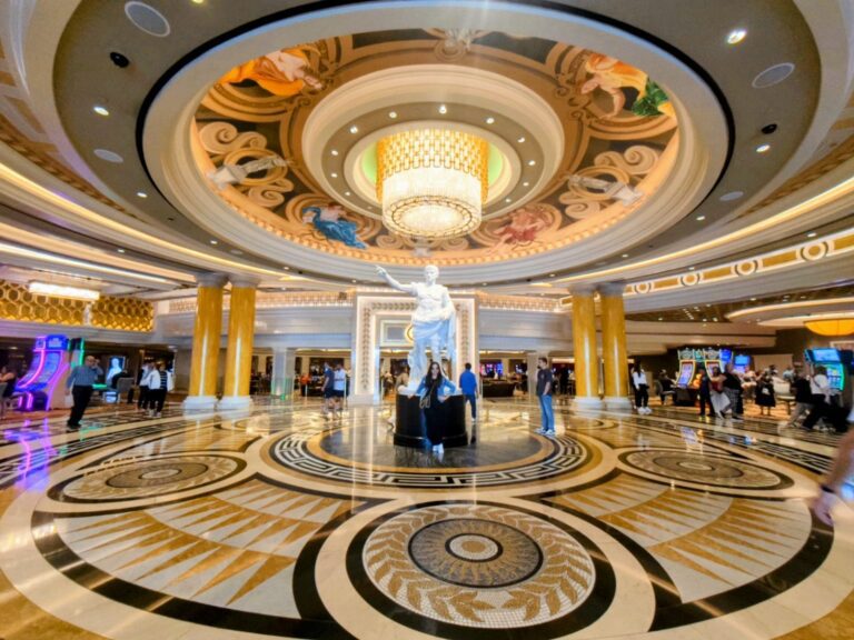 best hotel lobbies in vegas