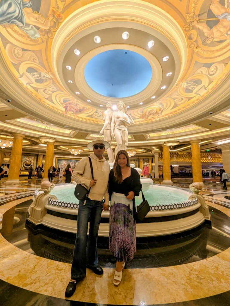 the  three  graces fountain statues at caesars palace hotel las vegas