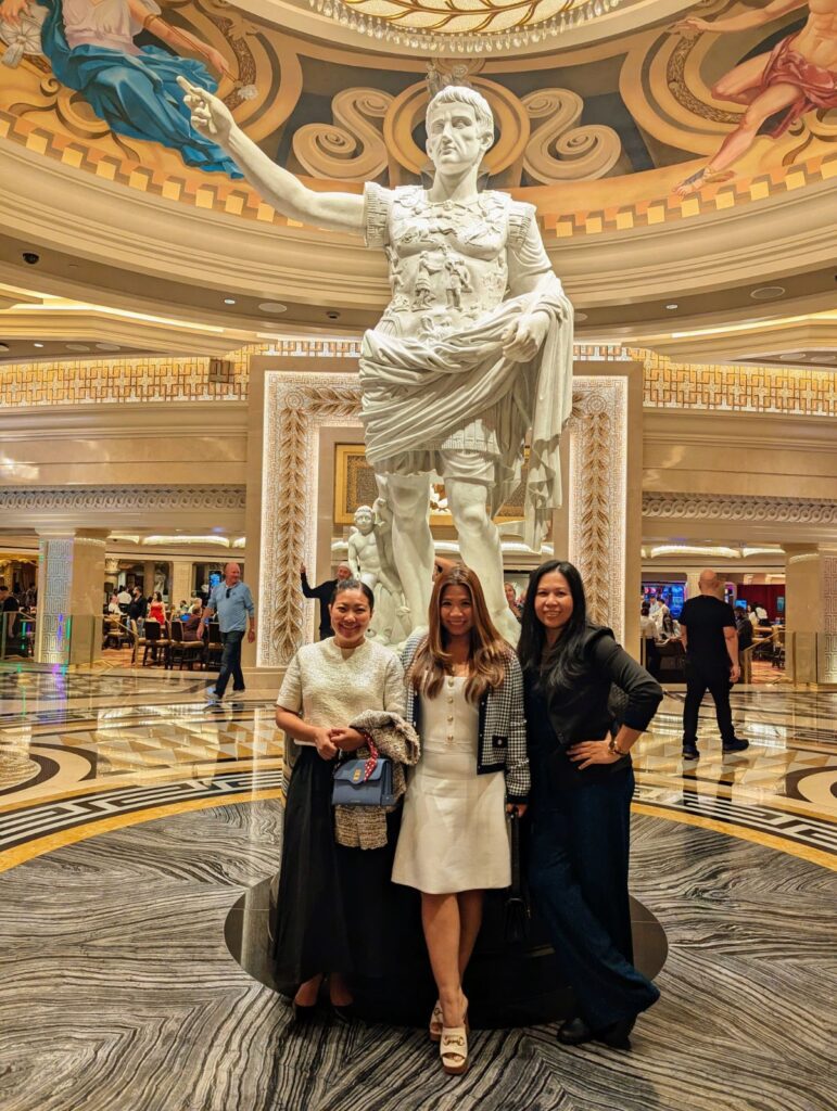 girls at caesars palace lobby