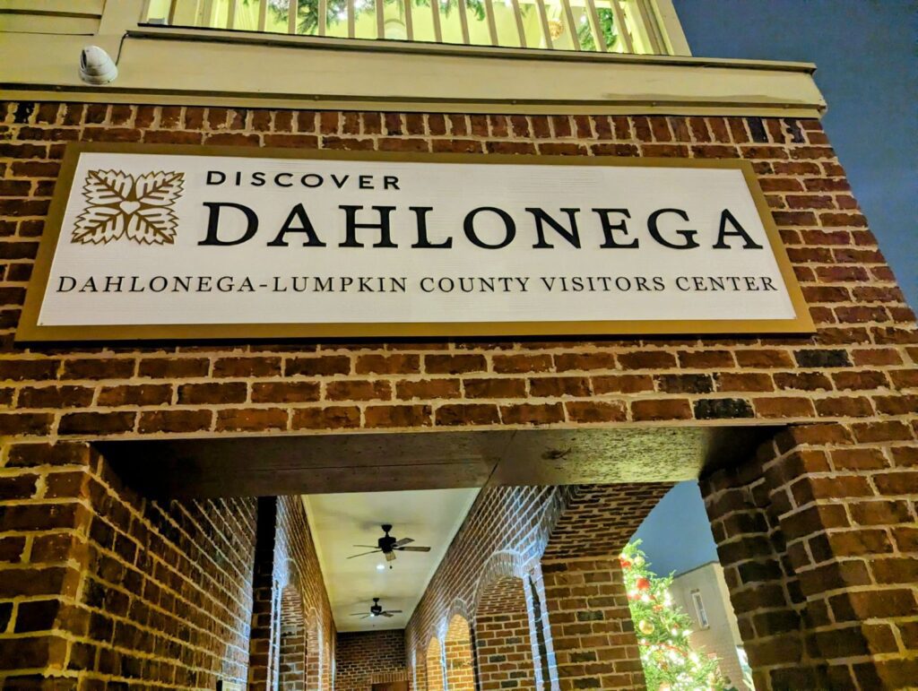 dahlonega georgia visiting center
